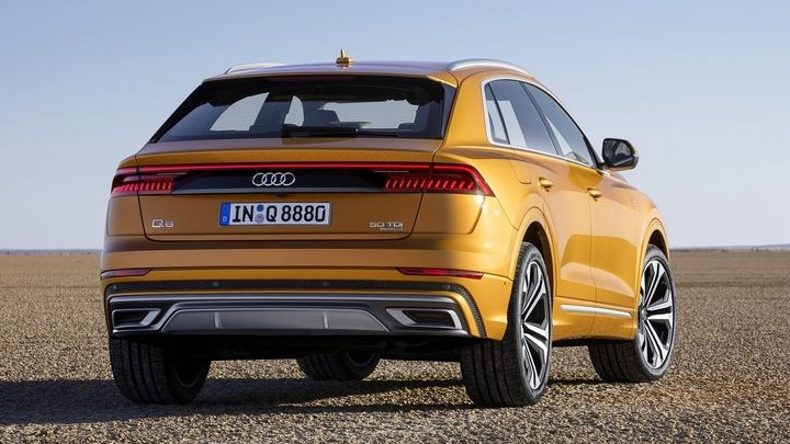 BSUV Audi Q8 arrière